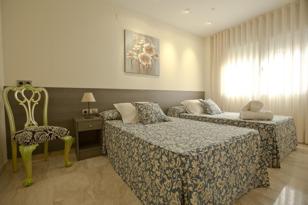 Hotel La Font Del Roc Coma-ruga Phòng bức ảnh